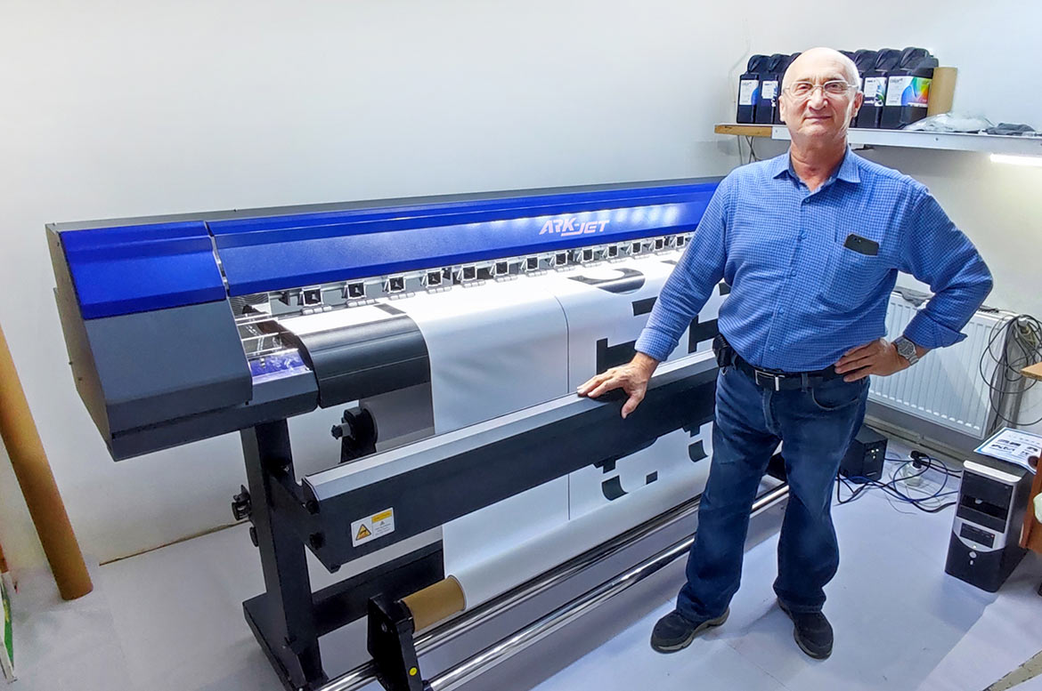 Запуск экосольвентника ARK-JET Sol 1600 в Славянске-на-Кубани