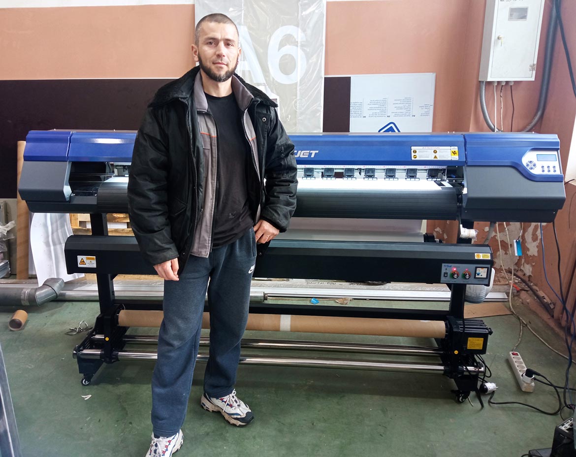 ARK-JET Sol 1600 для производства рекламы на столичном транспорте