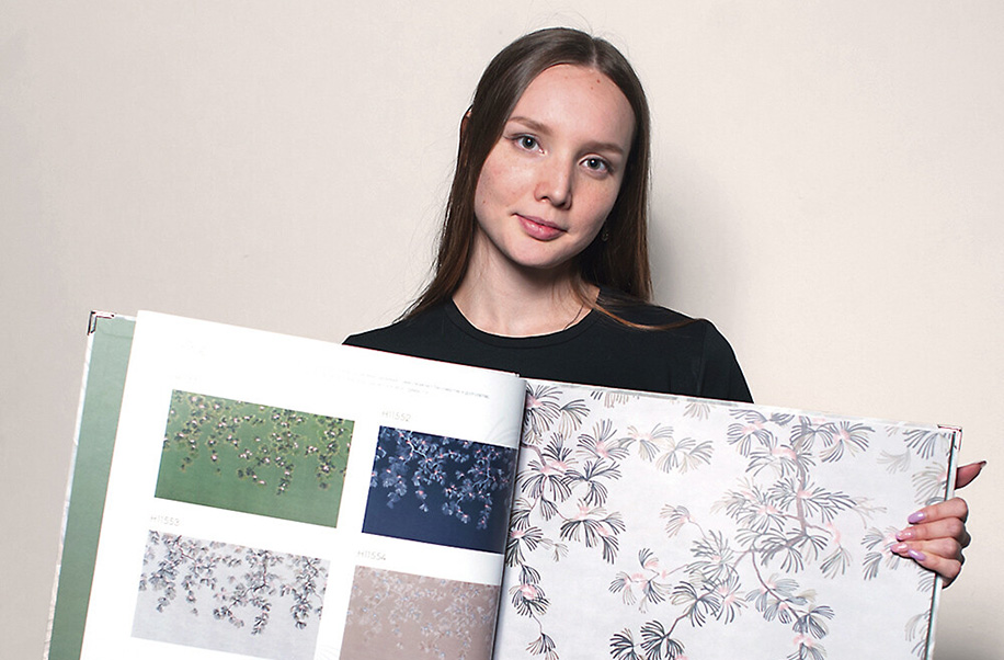 В ассортименте «Стратопринт» более пятисот наименований обоев для жилых и коммерческих помещений Акцент - на стены