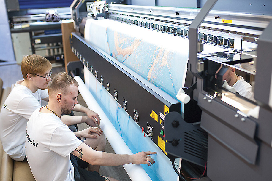 Цветопередача и четкость деталей: то, что в итоге определяет выбор покупателя Акцент - на стены